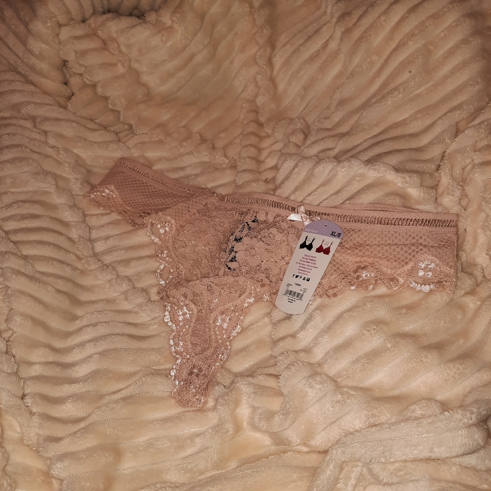 NWT Smart & Sexy Thong XL / 8